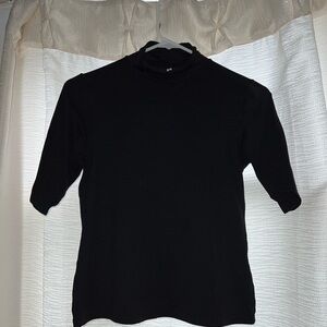 Size S, good condition, It is sleeve up to the elbow